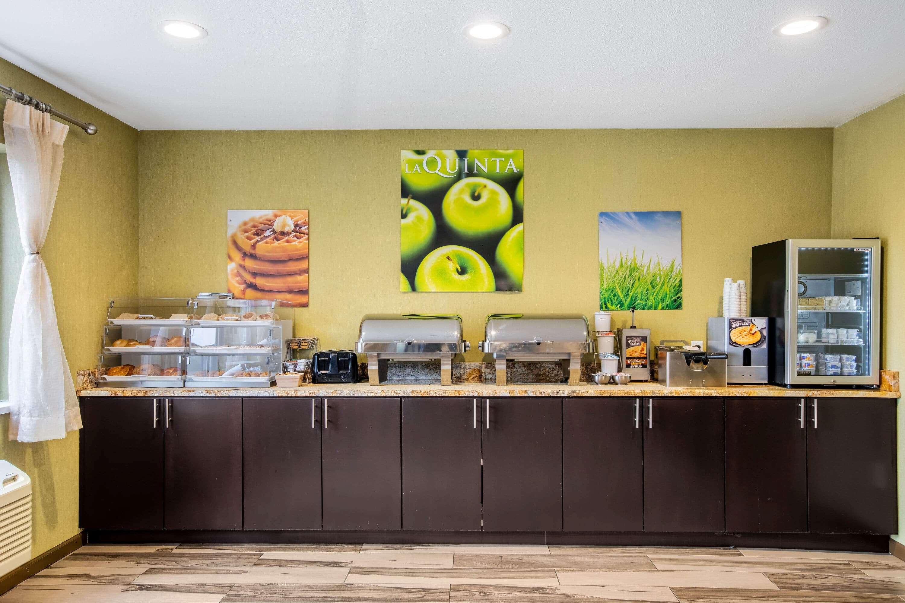 La Quinta By Wyndham Emporia Hotell Eksteriør bilde
