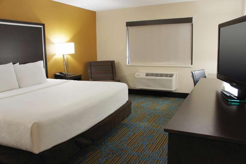 La Quinta By Wyndham Emporia Hotell Eksteriør bilde